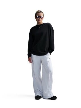 NWT Nike Women’s Oversized Long Sleeve T-Shirt in Black, Size Large
